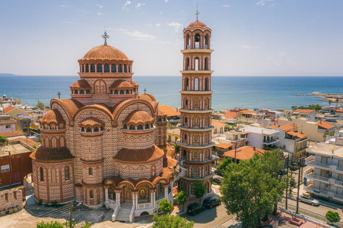 Discover Tombs and Relics of Macedonian Royalty